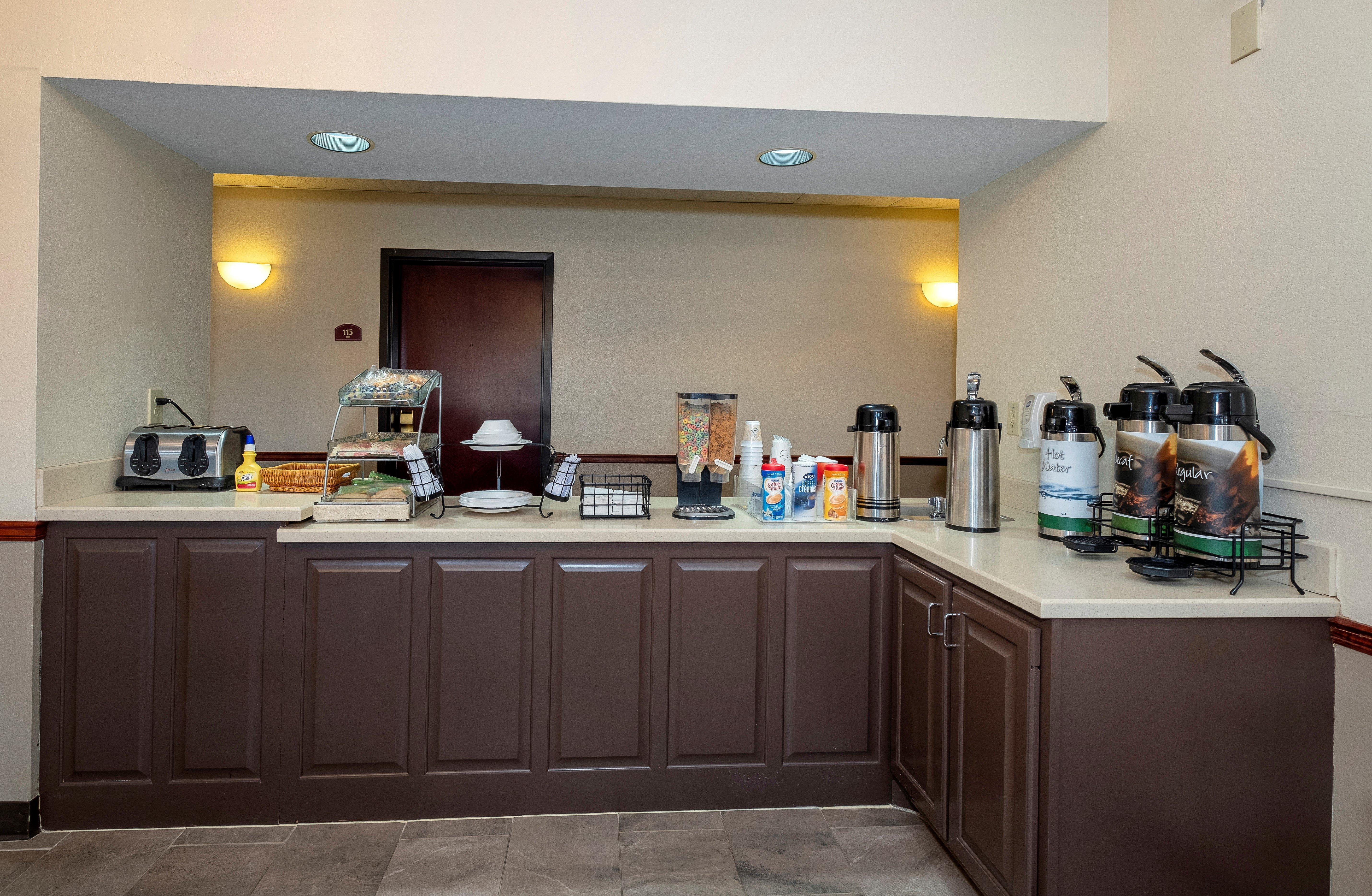 Red Roof Inn Hartselle Екстериор снимка